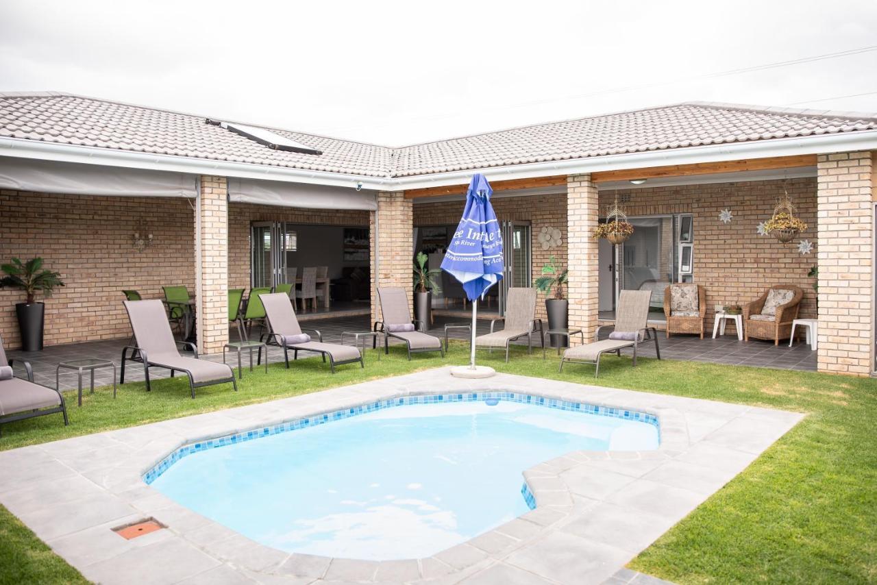 Settle Inn Self Catering Units Colchester Exterior photo